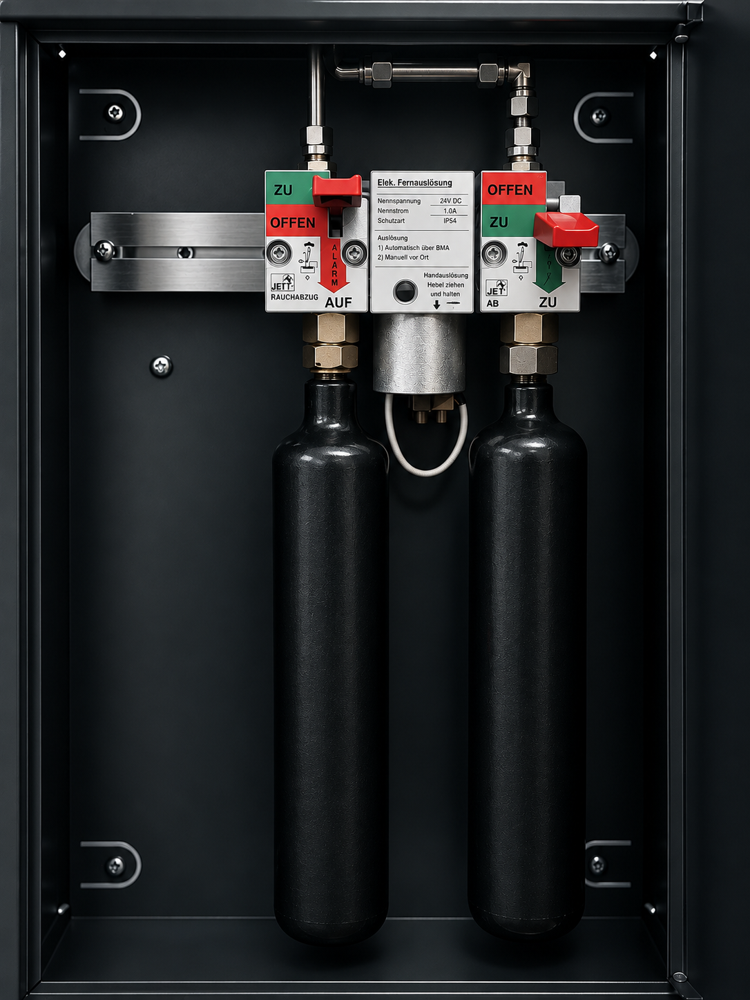 Auslöseschrank einer pneumatischen RWA-Anlage: zwei CO₂-Druckgasflaschen, Handauslösung und elektrische Fernauslösung